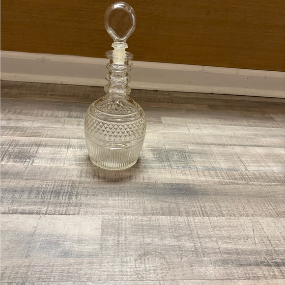 Tiffany & Co. Designed Seagram’s Wine Decanter - Picture 3 of 6